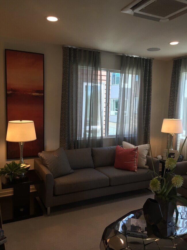 Building Photo - 826 Brickyard Ln