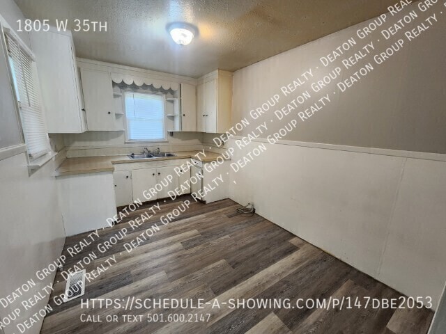 Building Photo - 1805 W 35th-