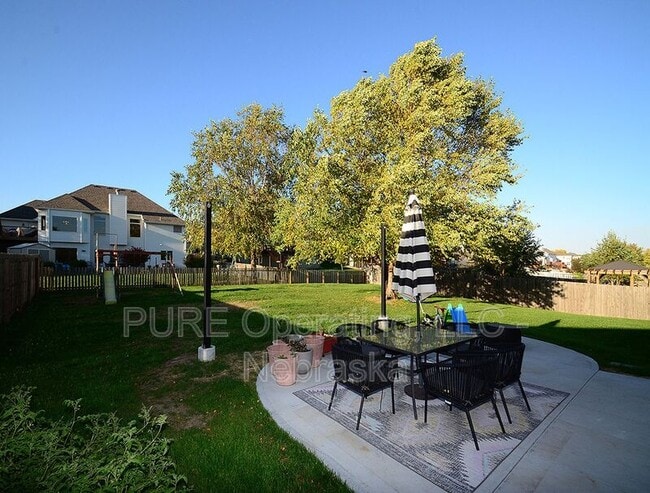 Building Photo - 2003 Crest Ridge Dr