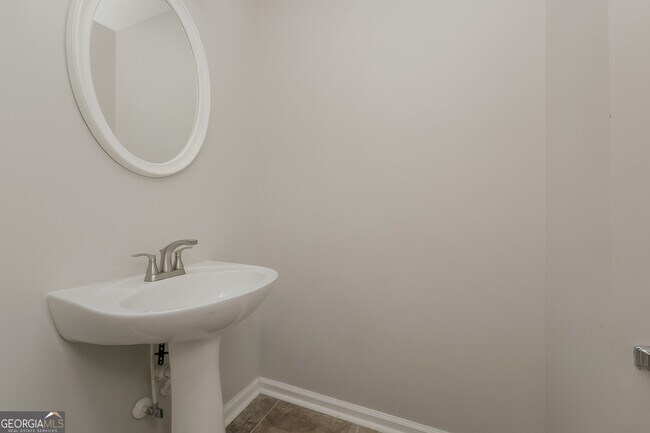 Building Photo - 408 Parkside Way