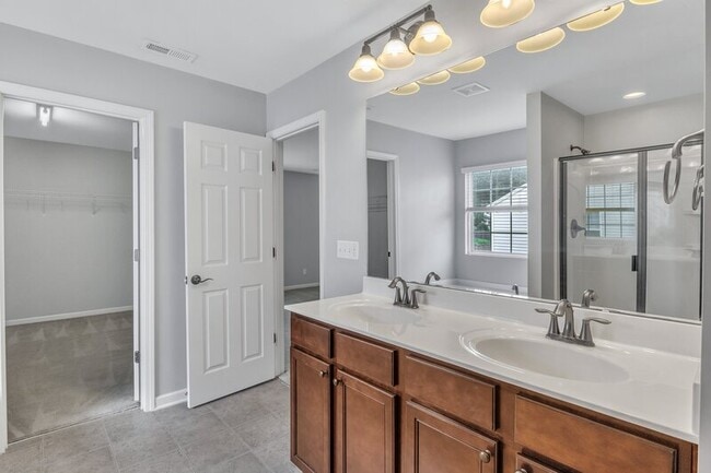 Building Photo - 3817 Althorp Drive