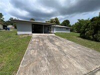 Building Photo - 169 Riverview Rd