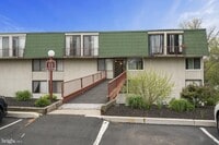 Building Photo - 2134 Forest Ln