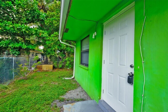 Building Photo - 1451 NW 19th St