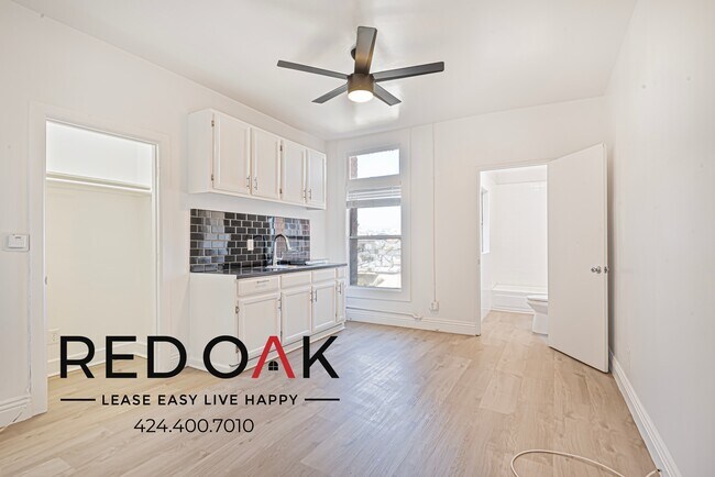 Primary Photo - 744 Beacon Ave