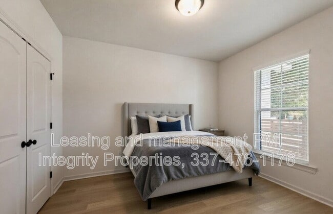 Building Photo - 606 Guillot Rd