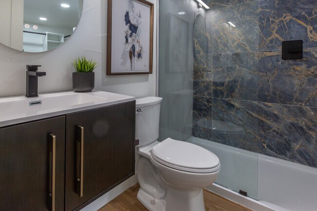 Building Photo - College Apartments