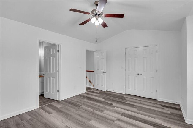 Building Photo - 2827 Creek Bottom Ct