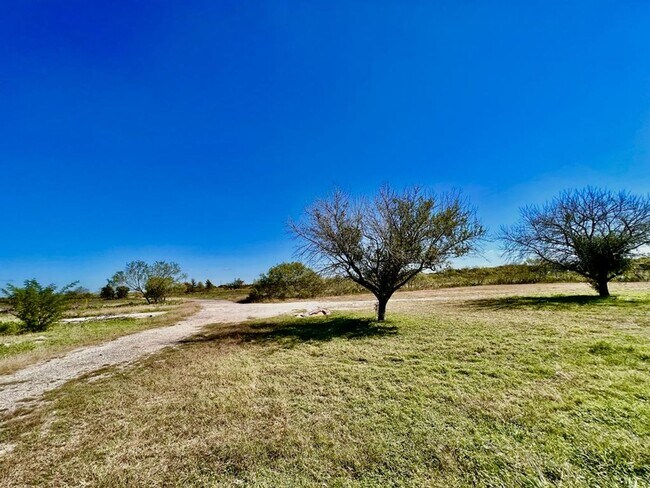 Building Photo - 18425 Blake Manor Rd