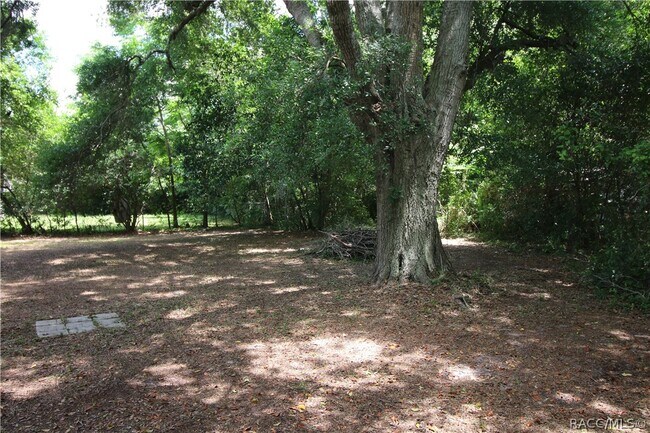 Building Photo - 13 S Washington St