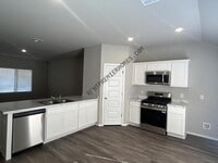 Building Photo - 29140 E79th Pl S