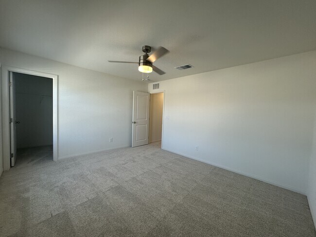 Building Photo - 6574 Tumoulin St
