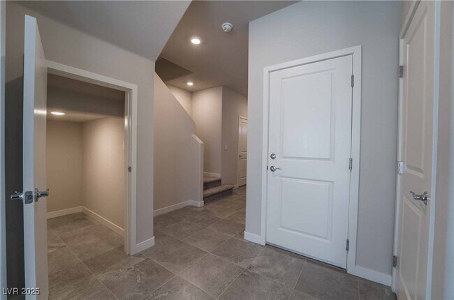 Building Photo - 3823 Corellia Ave