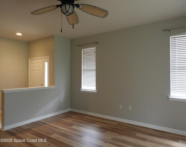 Building Photo - 552 Wedge Ct