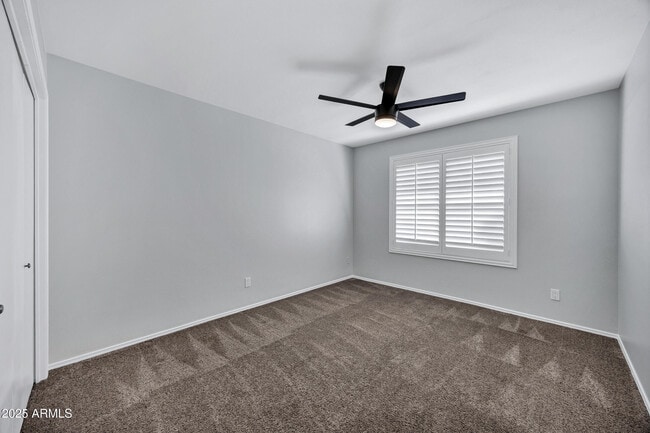 Building Photo - 8558 E Vía De Viva