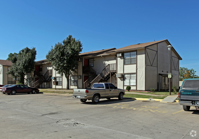 Primary Photo - Alder View Apartments