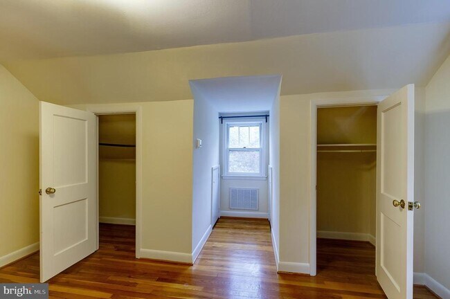 Building Photo - 5808 Oxford Rd