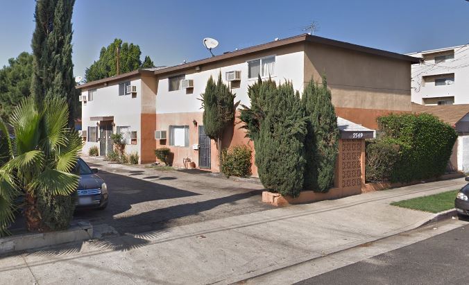 2 Bedroom 1.5 Bath Townhouse Unit 1 - 7549 N Hollywood Way