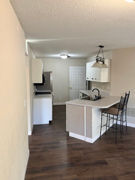 Building Photo - 11999 Paradise Ridge