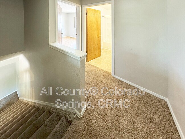 Building Photo - 347 W Iowa Ave