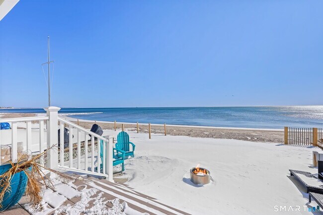 Building Photo - 1895 Fairfield Beach Rd