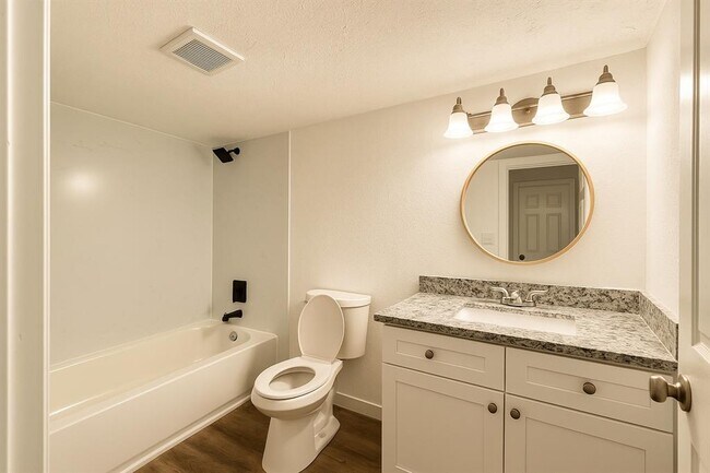 Building Photo - 4819 Porter Ridge Dr