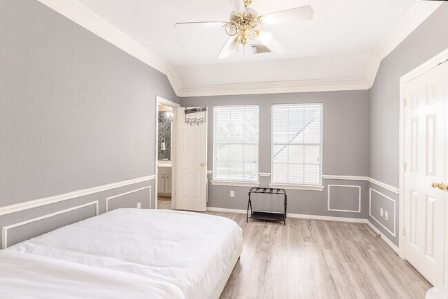 Building Photo - 3007 Smokey Hollow Dr