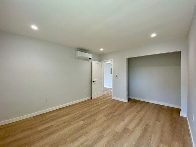 Building Photo - 3207 W 3rd St