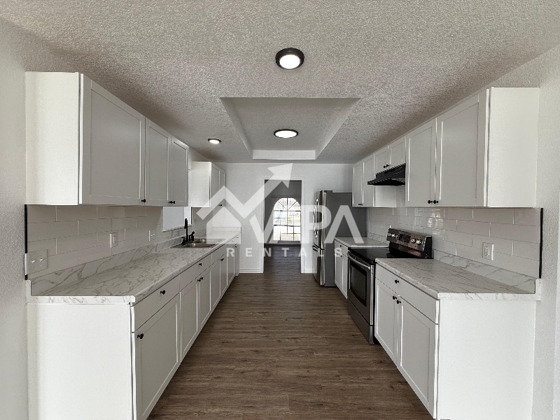 Building Photo - 194 High Oak