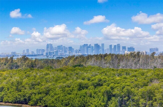 Building Photo - 400 Sunny Isles Blvd