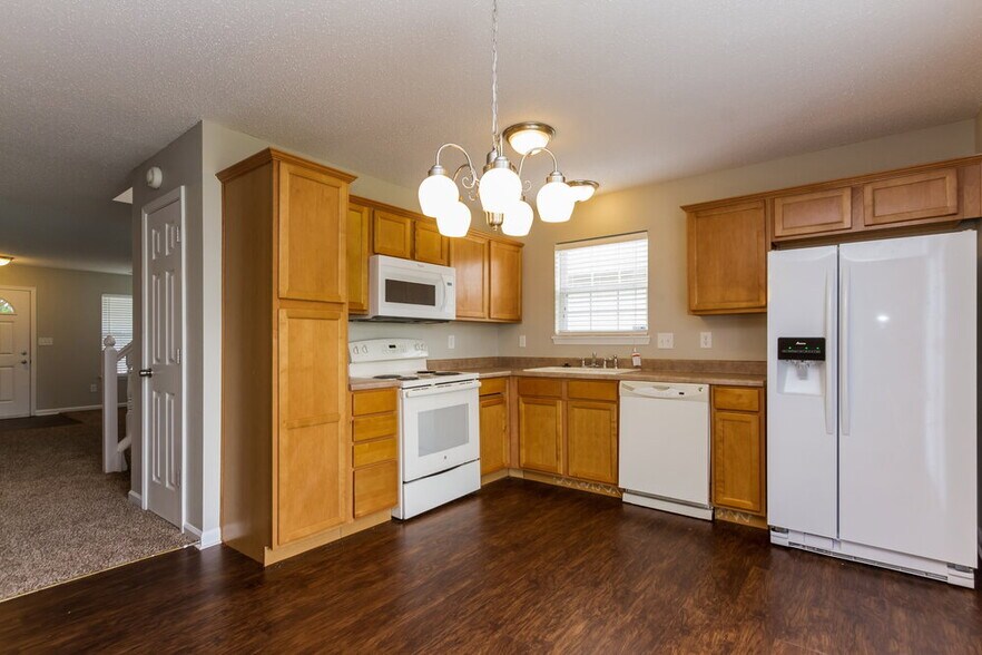 Building Photo - 5617 Sweet River Dr