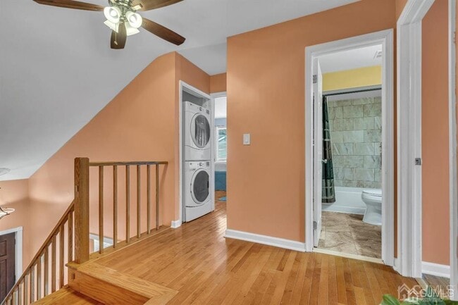 Building Photo - 47 Woodland Way