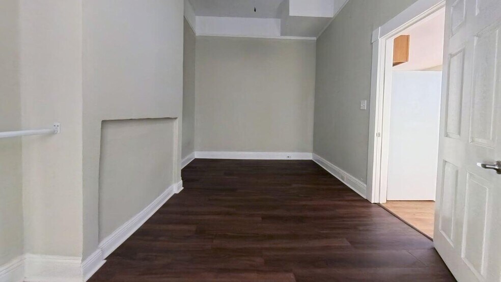 Building Photo - 1848 Felicity St