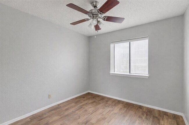 Building Photo - 3115 Helms St