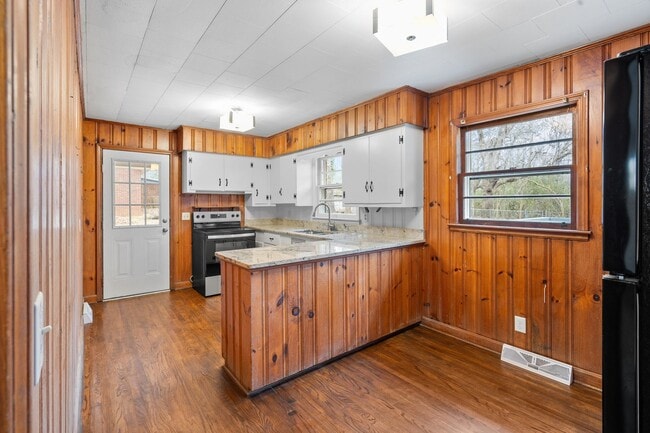 Building Photo - Beautiful 3BD Home in Clemson! Available Now