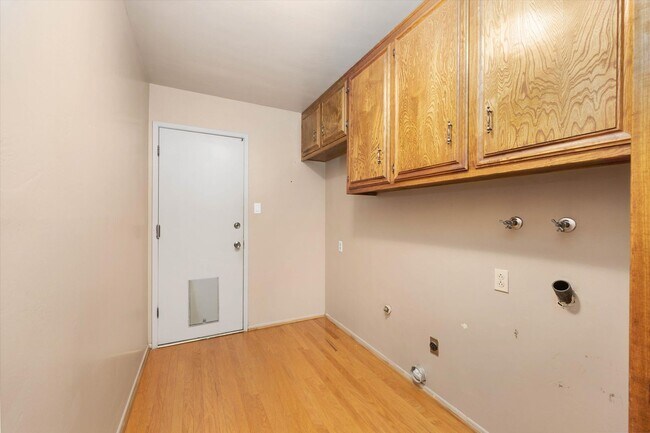Building Photo - 7808 Selkirk Dr