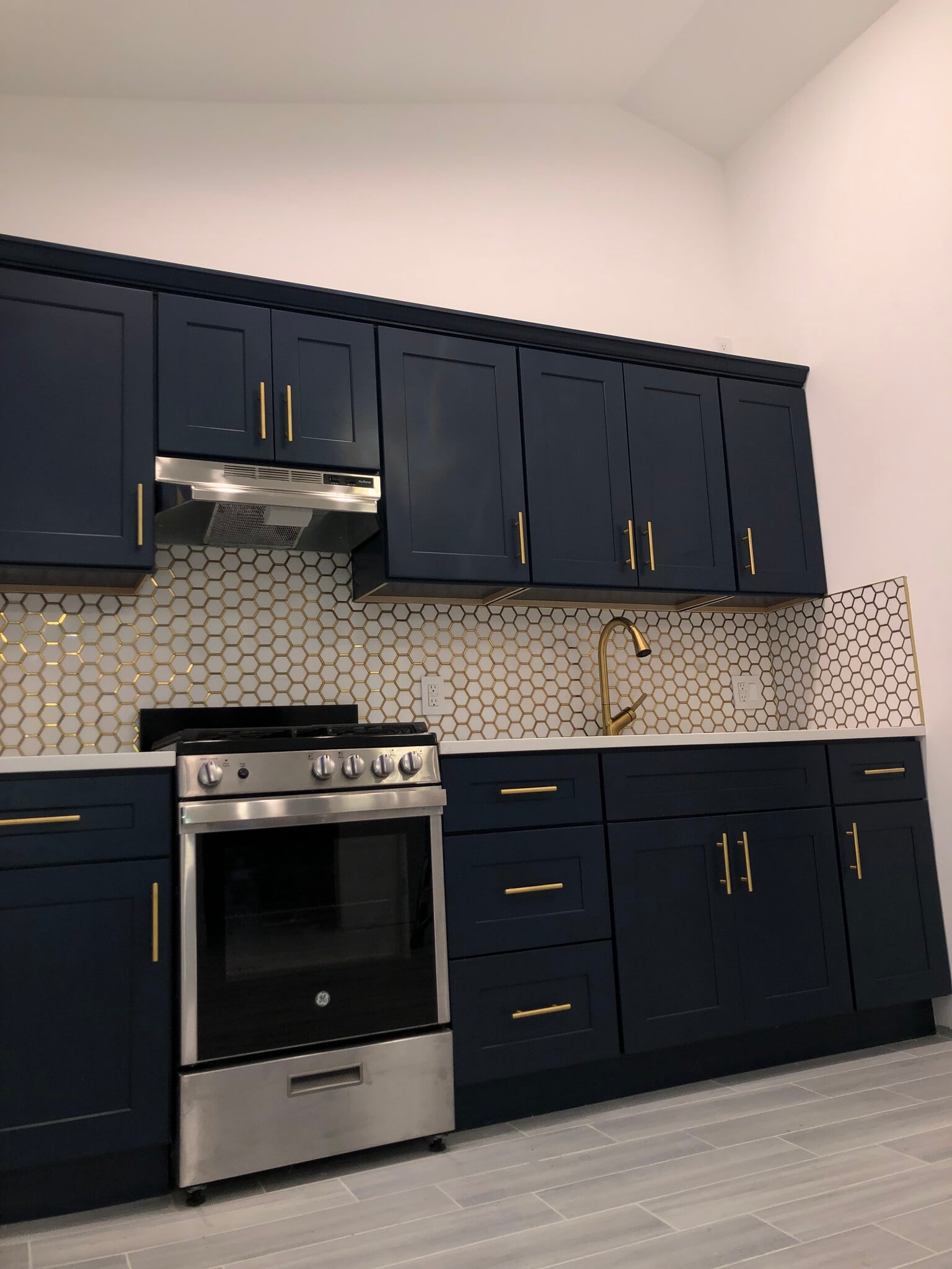 Building Photo - 203 Avenue Z