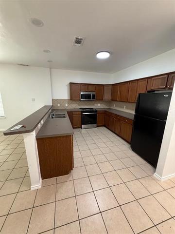 Building Photo - 320 Woodgrove Dr
