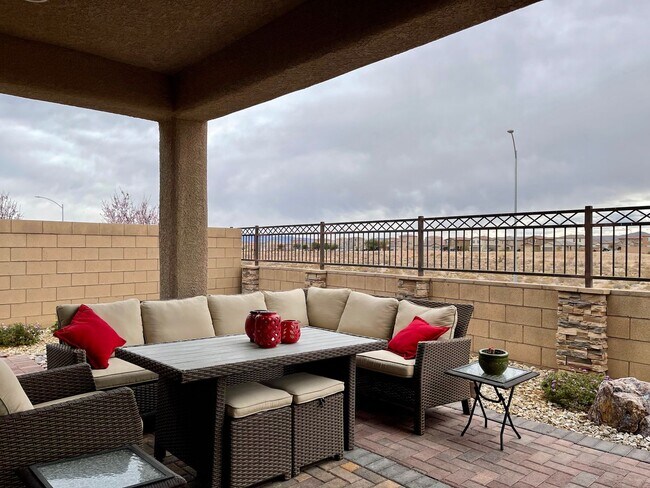 Building Photo - Fully Furnished Designer Home in Guard-Gated Rhodes Ranch – Short-Term Luxury Rental