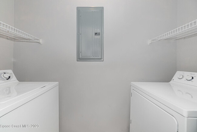 Building Photo - 6421 Borasco Dr