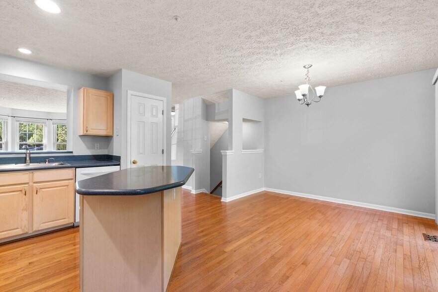 Building Photo - 6116 Starburn Path