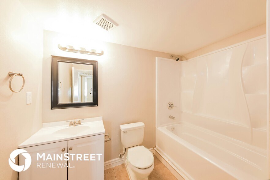 Building Photo - 6343 W Cypress St