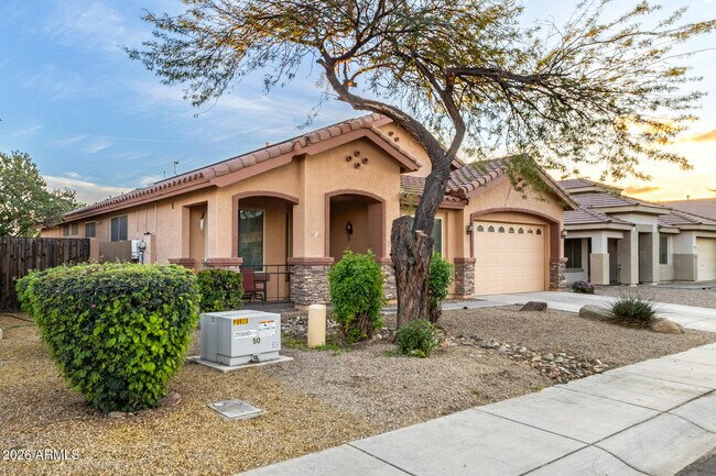 Building Photo - 2833 E Cobalt St