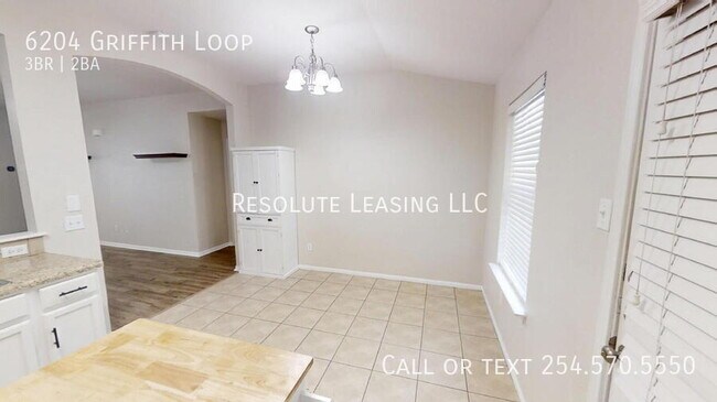 Building Photo - 6204 Griffith Loop