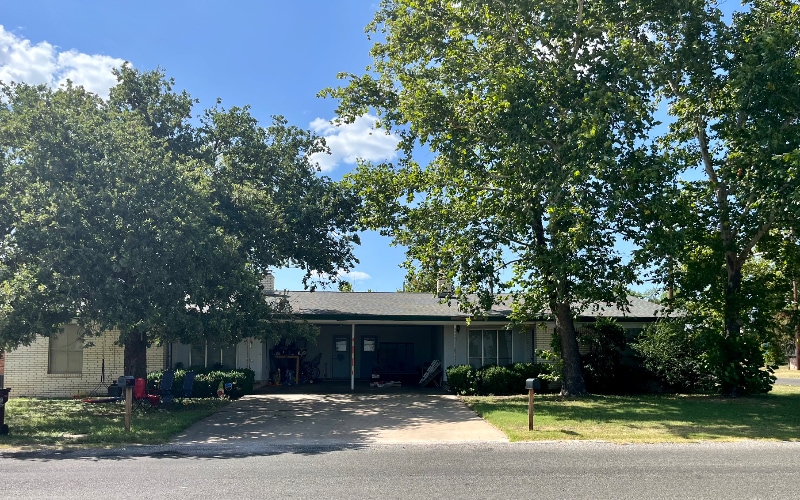Primary Photo - 609 Cottonwood Dr
