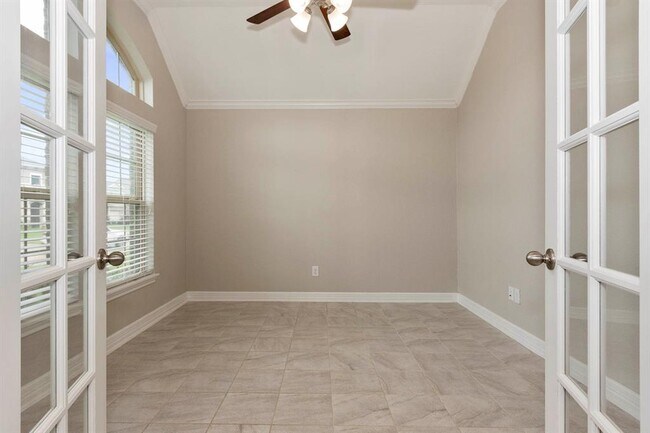Building Photo - 9735 Stratton Ridge Dr