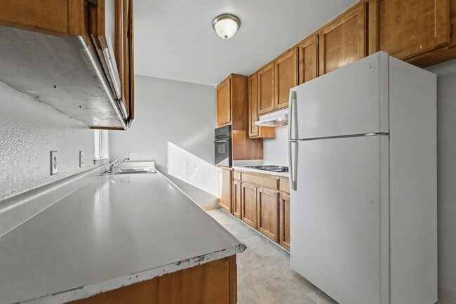 Building Photo - 3 bedroom 1 bath house in Yuba City