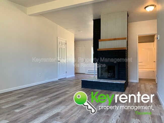 Building Photo - 1713 S 43rd St