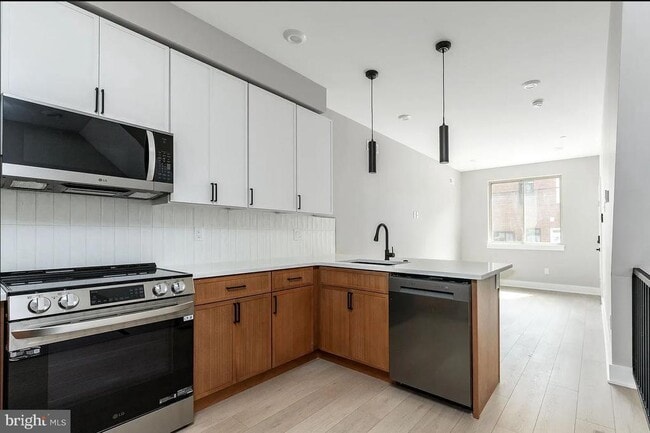 Primary Photo - 2044 N 3rd St