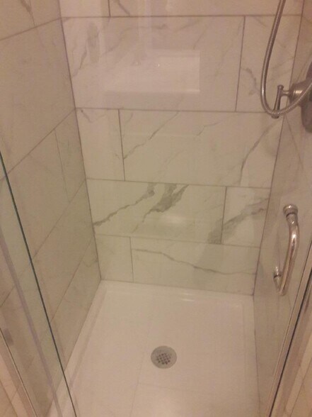 Building Photo - 947 Campbell Ave